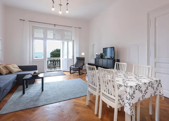 Splendid View Apartment *