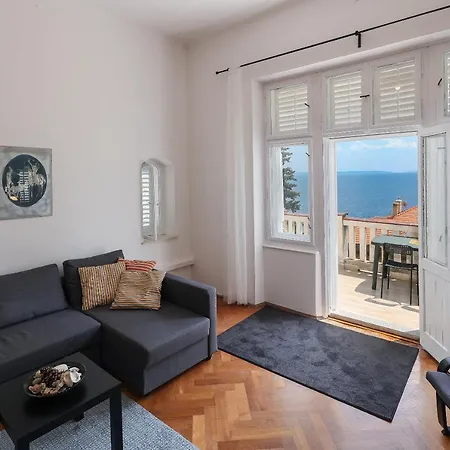 Splendid View Apartment *